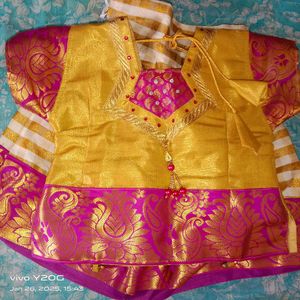 Banarasi Silk Pattu Skurt