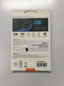 Spigen ArcPack Alloy 10000mah Power Bank