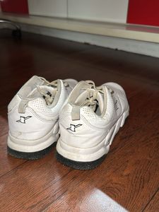 White Casual Shoes (UK9)