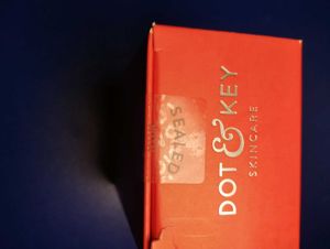 Dot &amp; Key Strawberry Dew Sunscreen