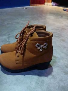 Light Weight Boots For Women