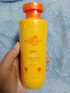 Aqualogica Glow+ Silky Body Lotion