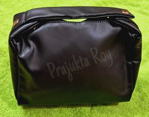 🖤M.A.C Black Travel Pouch Bag🖤