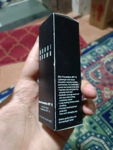Bobbi Brown Skin Foundation SPF 15 (BRAND New)