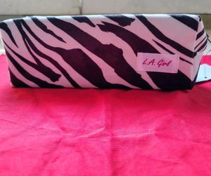 L.A Girl Makeup Storage Pouch