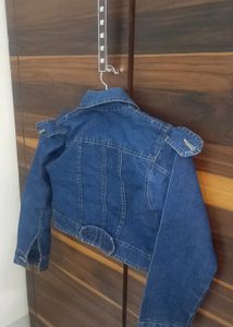 Stylish Cropped Denim Jacket