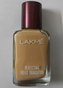 LAKME &amp; SUGAR Foundation &amp; Lipsticks Makeup Combo