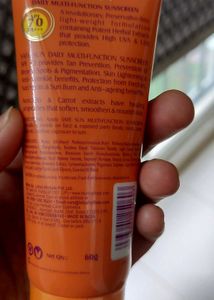 Lotus Herbals Safe Sun SPF 70