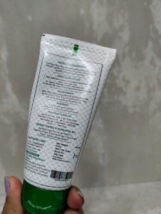 Lipbalm And Aloe Vera Gel