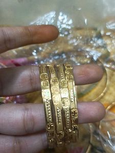Set of 4 Gold Bangles