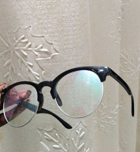 Round Black Frame Glasses
