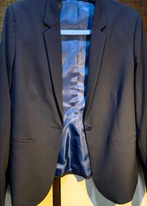 Navy Blue Women&#39;s Business Suit
