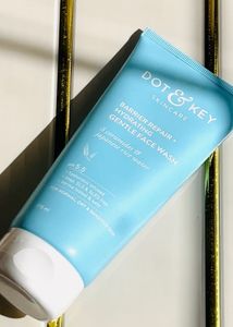 Dot &amp; Key Face Wash