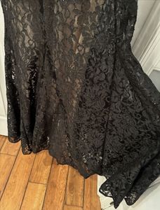 Elegant Black Lace Halter Gown