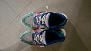 Used Sneakers