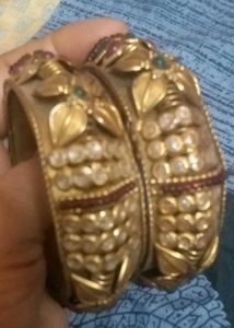 Vintage Golden Colour Floral Bangles