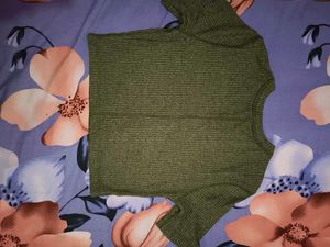 Olive Green Ribbed Crop Top