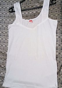 Ladies Shamiz With Beautiful Neck Line Lace
