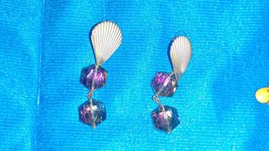 Two Pair Of Fashion Earings