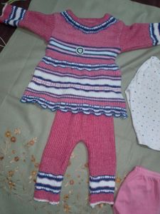 4 Cotton Bottoms And 1 Woolen Clothing Set For 6-9