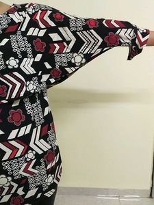 Printed Geometric pattern top