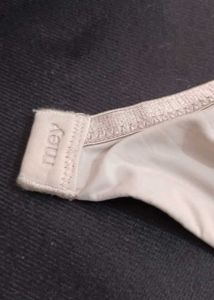 Padded..non Wired Bra..34B