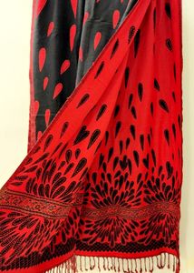 Women Black &amp; Red Colour Shawl
