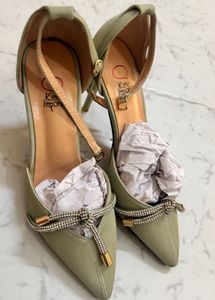 Stylish Sage Green Heels – Ket Importa