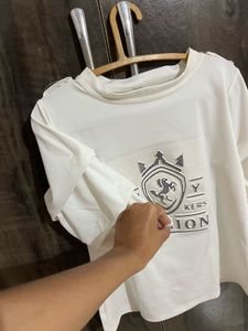 Stylish White Graphic Tee