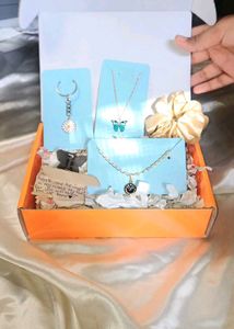 Jewellery Hamper