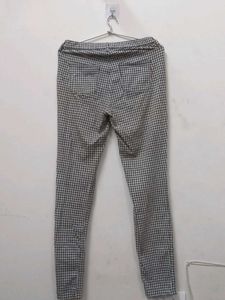 Checkered Slim Pants