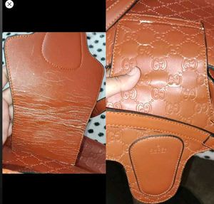 GUCCI GG Logo Leather Shoulder Bag
