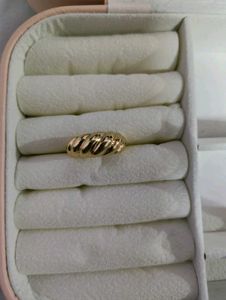 Gold Siluette Ring