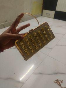 Clutch With Stone