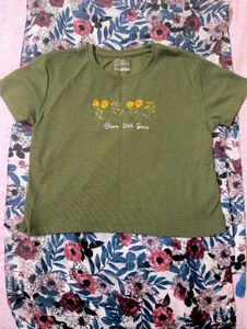 OVERSIZED SHORT T SHIRT