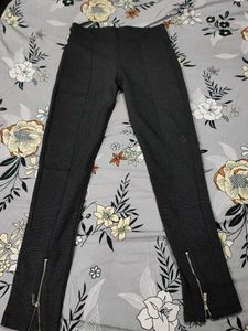 Textured Zipper Leggings