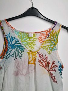 Flower Print Sleeveless Top.