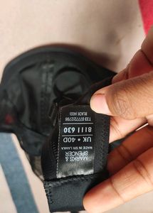 UK 40D 2 Bra Black And White