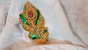 Peacock 🦚 Feather Brooch