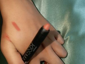Kiss Matte &amp; Lakyou Lipstick