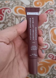 Hyphen Lipbalm
