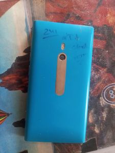 Nokia Lumia 800