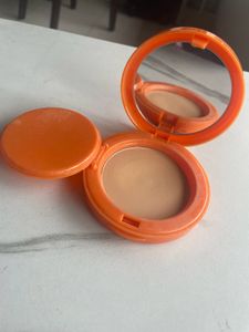 The Derma Co. Sunscreen Compact