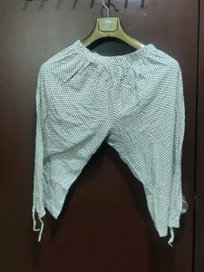 Patterned Capri Pants