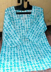 Blue &amp; White Botanical Print Top
