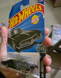 Hot Wheels Buick Riviera &amp; Shark Bite Treasure Hun