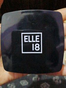 Elle 18 Lasting Glow Compact