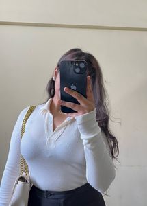 White collar bodyfit Top🦋
