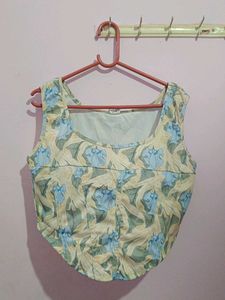 This is a new corset top from street style Store