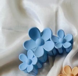 Flower Hair Claw Clips